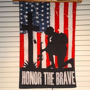 "Honor the Brave" to Military & Veterans welcome yard garden sign flag NWT 2side